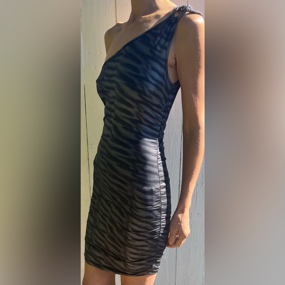77. Symphony One-Shoulder Bandage Metallic Tiger Print Mini Dress Grey/Black (S) - Picture 2 of 15